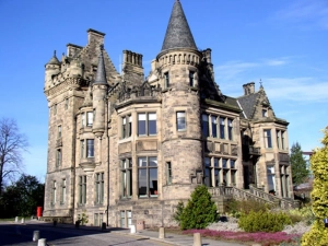 St-Leonards-Hall-headquarters-for-your-3-day-stay-in-Edinburgh-1